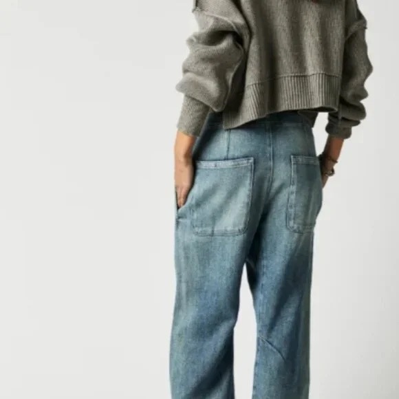 We The Free Osaka mid rise barrel,
Light wash, size 25 NWOT - Picture 2 of 9